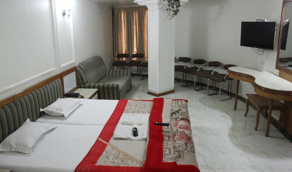 Hotel Unnati Ahmedabad Eksteriør bilde
